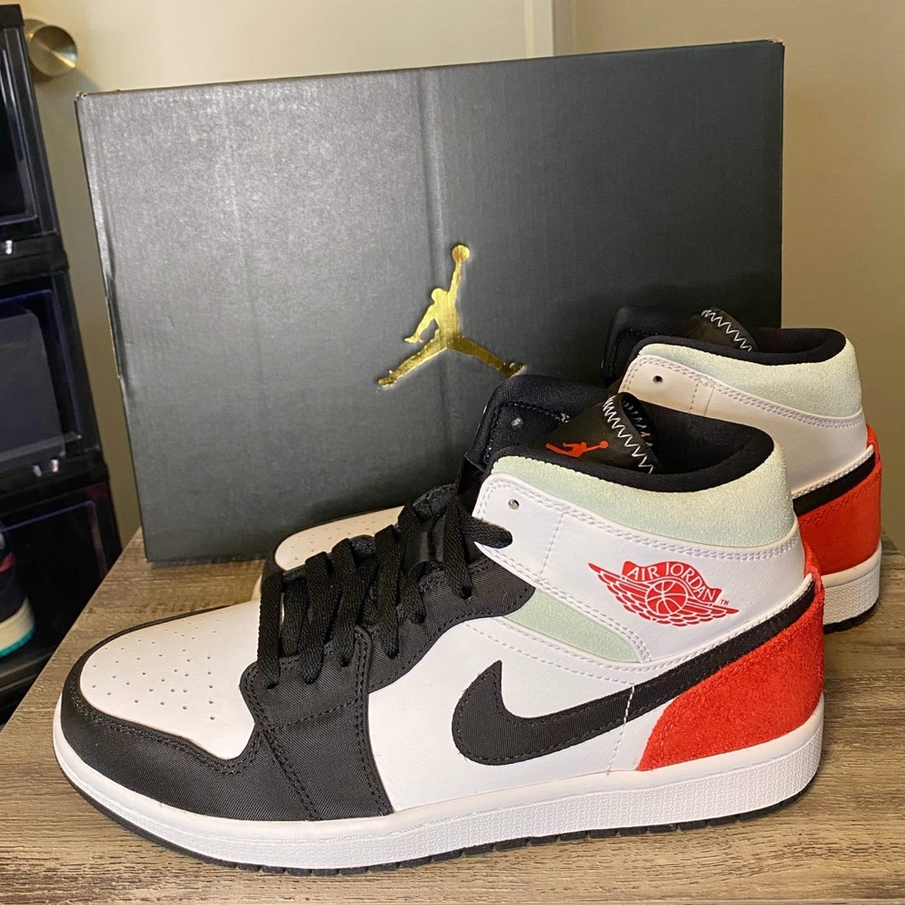 Jordan 1 mid Union black toe - Picture 3 of 8